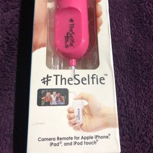#TheSelfie. Gabby Goods. New. Camera Remote